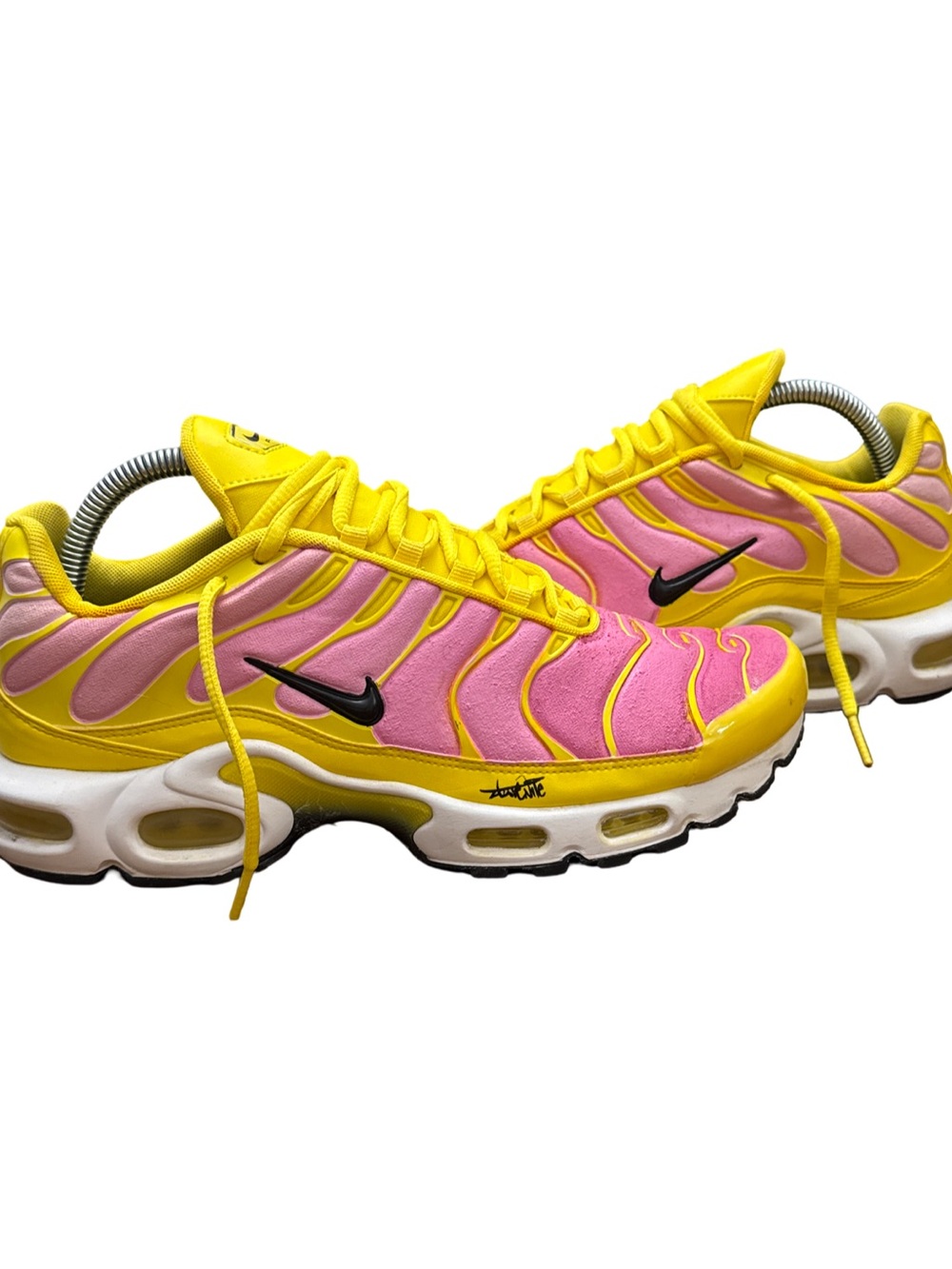 Nike Women's Pink and Yellow Sneakers - Picture 11 of 11